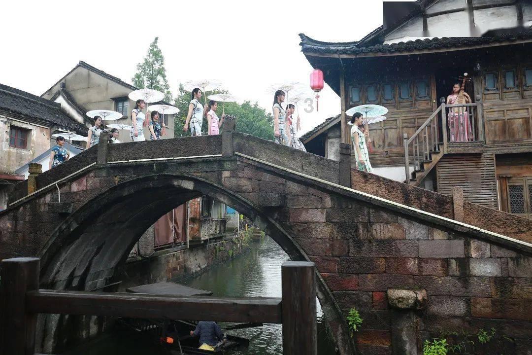 “死了就扔掉”,广州街头惊现“活体娃娃机”,10元一次:畸形程度令人咋舌······